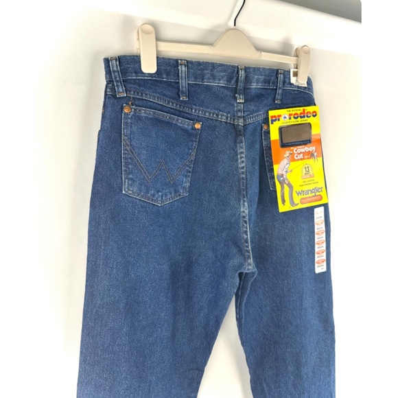 Vintage Wrangler Cowboy Cut Straight Leg Blue Jeans • Medium Wash • 36 x 34 Mens - Picture 4 of 7